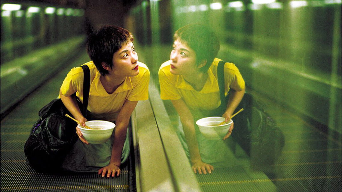 «Chungking Express»: Το Χονγκ Κονγκ και οι παντοτινοί έρωτες του Γουόνγκ Καρ Γουάι