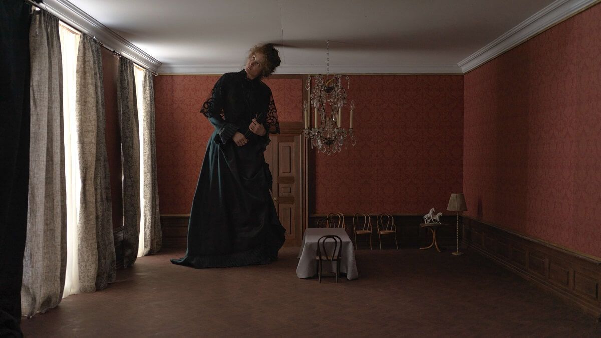 Corsage_FilmStill03.jpg
