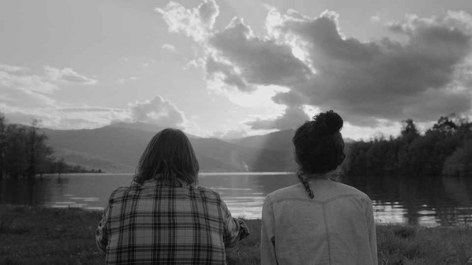 «Η Οδύσσεια του Βάση»: Road movie α λα Τζάρμους και Πάσχα στην ελληνική επαρχία