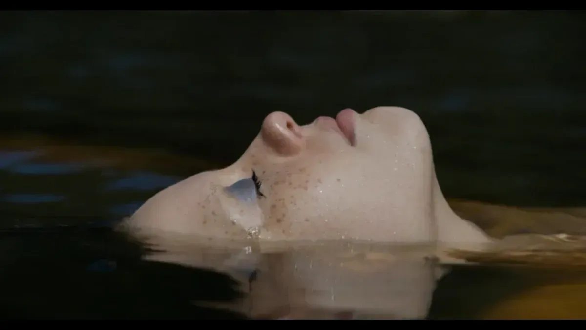 X_Still007.webp