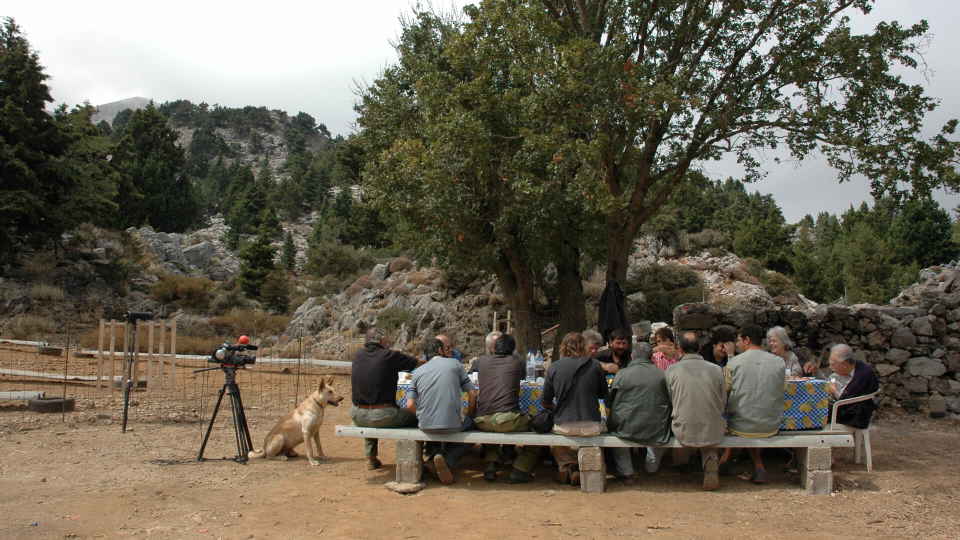 Ο Σταύρος Ψυλλάκης μιλάει στο Cinobo για το  Άλλος Δρόμος δεν Υπήρχε