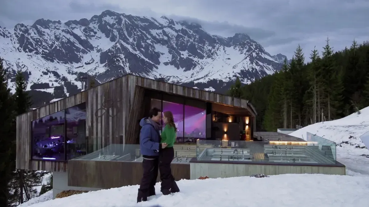 guy-proposes-to-his-girlfriend-on-a-mountain-11-1800x1012.webp