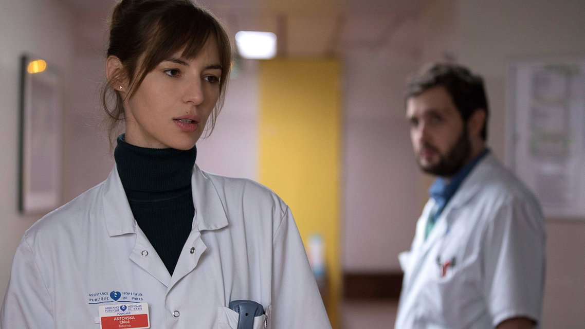 Interns: How This Medical Drama Deconstructs the Genre